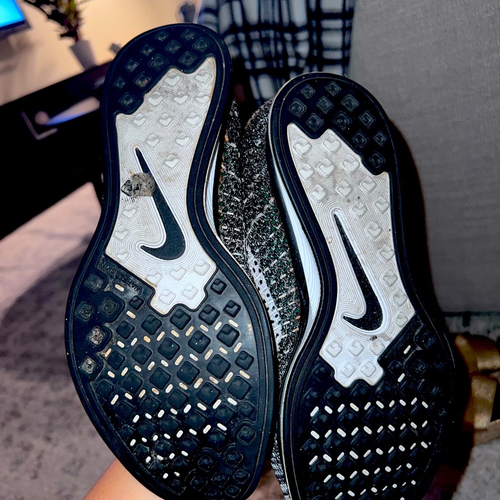 Nike Flyknit Racer Oreo Womens 7.5